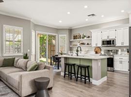 Modern & Comfortable Lincoln Home，位于林肯的酒店