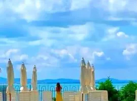 Делфин бийч