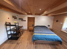 Appartement du bois des Fugiers，位于于日讷的酒店