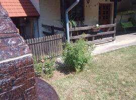 Galerija Jovanović，位于Topola的酒店