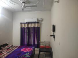 Jagan Hotel And Restaurant，位于Dera Gopipur的酒店