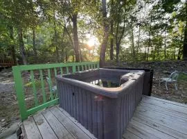 Hiker's Hideaway on The River