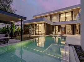 Aileen Layan Villa 6 4BR Forest 2 Minutes Beach，位于拉扬海滩度的酒店