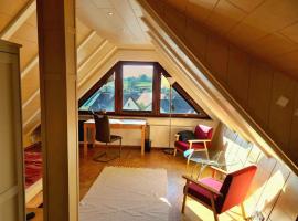 Ferienwohnung Schwalbennest，位于博登斯边的拉多夫采尔的酒店