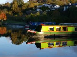 Stone - Boat - Sleeps 8 - Pet Friendly-85ws
