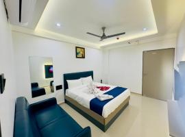 Hotel Soya, Best Hotels AC Rooms Near Sayan Surat Railway Station，位于Sāyan的酒店