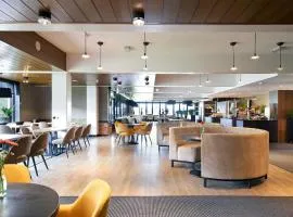 兹沃勒美居酒店