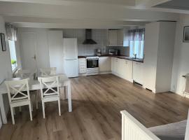 Home 1 of 2 in Våxtorp near Båstad, Mellbystrand，位于Våxtorp的酒店