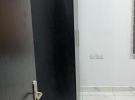 4 bedroom apartment，位于Igaun的酒店