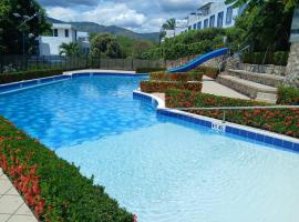 Casa mediterránea con piscina, aire, WI-FI y cocina，位于卡门阿皮卡拉的酒店
