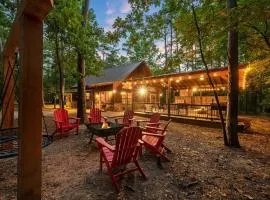 Close to All, Mini Golf, Hot Tub, Fire-Pit, Swing Set