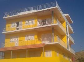 APARTMENT SALINAS VILA DO MAIO WiFi FREE，位于马约城的酒店