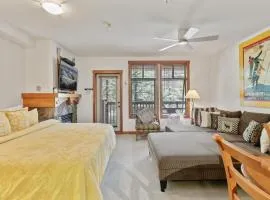 1106 - Studio Standard Eagle Springs West studio