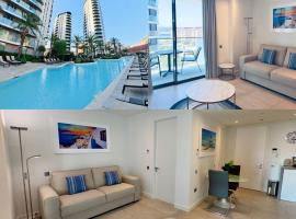 Modern Luxury Studio with Balcony Pool and Parking，位于直布罗陀的酒店