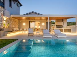 Thea Suites，位于欧拉努波利斯的酒店