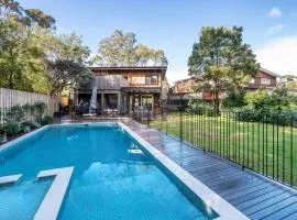 Seasom with pool and spa in beautiful Somers