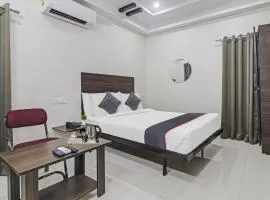 Collection O White House Near KIMS Kondapur
