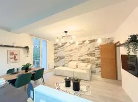 L'Étape 2 - Center - Cathedral