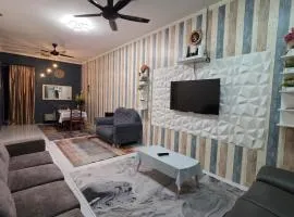 Deena Homestay - 4BR with 4 Airconds