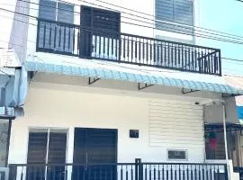 Homestay Permata Baloi Apple House Batam