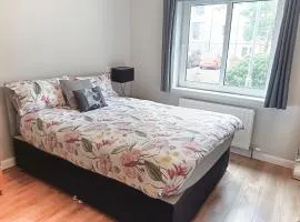 Spacious Ground floor, 2 bed by Lains Lettings m