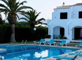 Apartamento en la playa con piscina