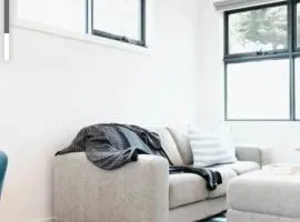 Boutique Flinders apartment