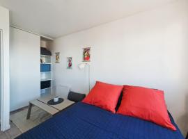 Studio pour halte en Pays Chartrain，位于Luce的酒店