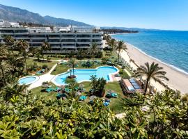 珊瑚海滩公寓式酒店，位于马贝拉Roman Villa of Rio Verde附近的酒店