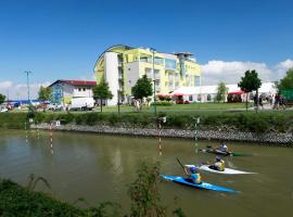 迪沃卡沃达酒店及公园，位于布拉迪斯拉发库诺沃水上运动中心附近的酒店