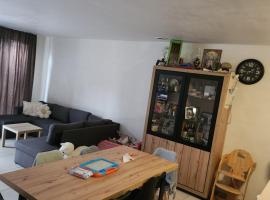Tomorrowland rooms，位于Rumst的酒店