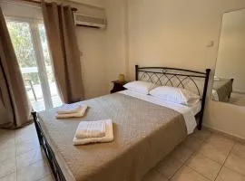 Karlovasi Apartment