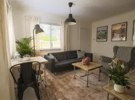 Wee Cottage with hot tub in beautiful Pitlochry