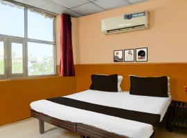 Hotel O Shri Krishna Guest House，位于Mahāmandir的酒店