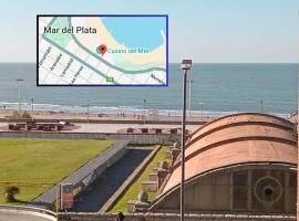 Boulevard Marítimo, frente al MAR y vista a las mejores PLAYAS de Mar del Plata, a pasos del TORREÓN y del CASINO，位于马德普拉塔的酒店