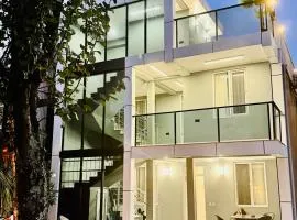 Nika house