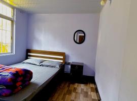 Sampang Hotel and Restaurant，位于Mirik的酒店