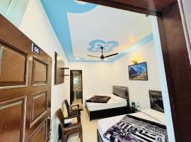 Hotel Kedar Bliss Heaven inn，位于Gaurikund的酒店