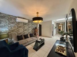 Escala HMO a700 mts del Consulado americano，位于埃莫西约的酒店