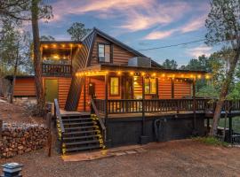 NEW! Hillside Getaway in the Pines, Games, Poker，位于Pine的酒店
