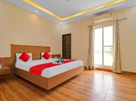 Hotel O The Royal Plaza，位于Kakaur的酒店
