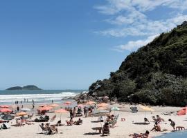 Tombo Beach Hostel，位于瓜鲁雅的酒店