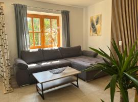 Ferienwohnung Lilly, 60qm, 4 Personen，位于Tann的酒店