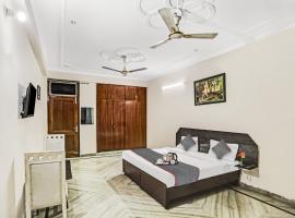 Hotel O Antara Hotel Sector 34 Metro Station，位于Indirapuram的酒店