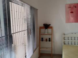 Recámara amueblada en casa，位于Comalcalco的酒店