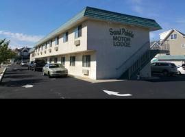 Sand Pebble Motor Lodge，位于波因特普莱森的酒店