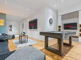 Spacious Central Leeds Flat - Sleeps 8 with Pool Table