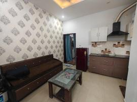 Modern 1BHK Stay in Kharar，位于克勒尔的酒店