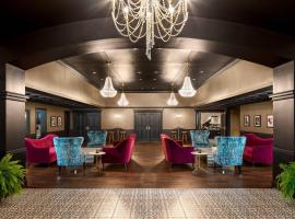 The Highlander Hotel, Ascend Hotel Collection，位于爱荷华的酒店
