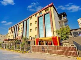 Hotel City Mark - 500 Mtrs from Gurgaon Sadar Bazar